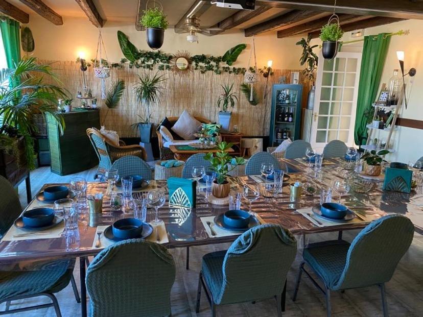 Hotel Restaurant Le Chanel Villieu Eksteriør bilde
